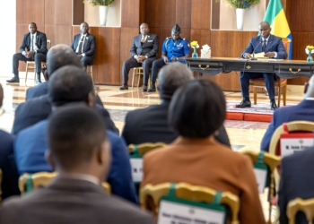 Décentralisation au Gabon : Oligui Nguema attend des "mesures pertinentes" pour le transfert de compétences et de moyens aux collectivités locales, cr"dit Com PR.