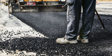 Routes gabonaises : après des décennies aux commandes, les entreprises françaises passent la main, crédit photo DR.