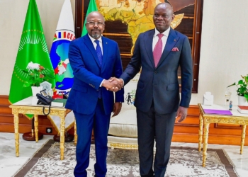 Oligui Nguema et Bilié-By-Nze en tête-à-tête : report des élections et dialogue national, crédit DR.