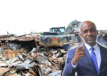 Déguerpissements à Plaine-Orety : Geoffroy Foumboula Libeka Makosso demande des comptes, montage photo Le Confidentiel.