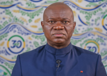 Ce qu'il faut retenir du discours d'Oligui Nguema à Makokou, montage photo Le Confidentiel, crédit Les Echos du Gabon.