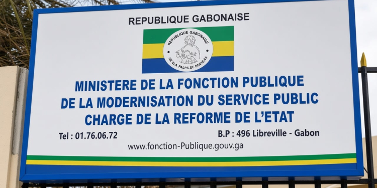 Fonction publique : depuis Makokou, le président tranche en faveur du mérite, montage photo Le Confidentiel, crédit L'Union.